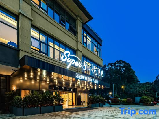 Super 8 yue Hotel