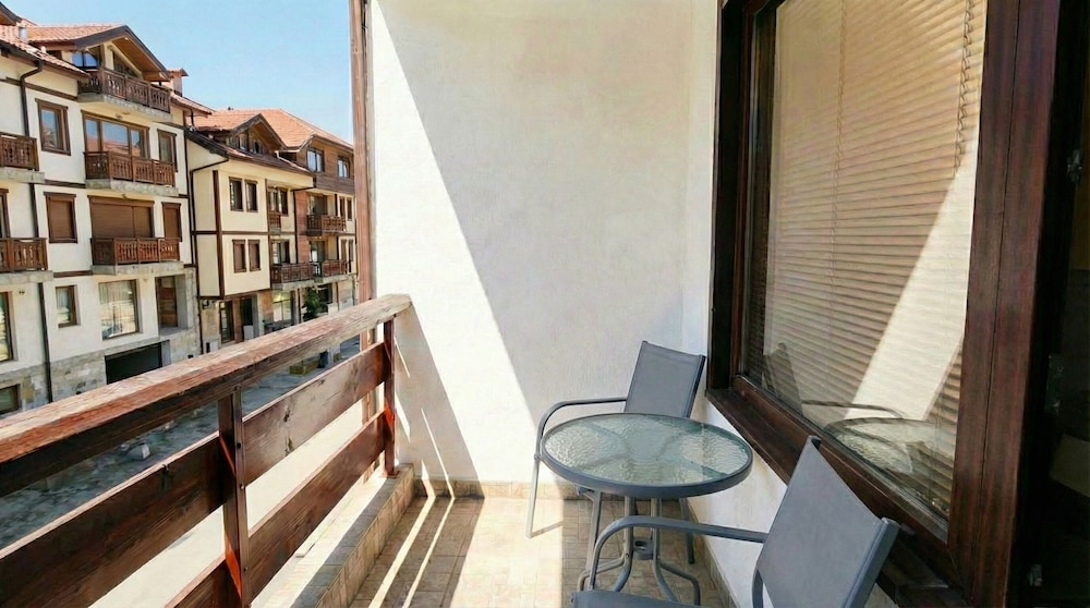 Mountain Paradise 2 - Quiet Cosy Studio - Balcony, Wifi