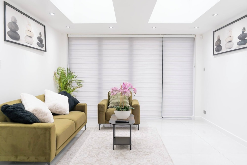 Free Parking - Hayes - Heathrow - Luxe 3BR Family -contractor Stay