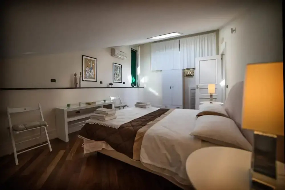 Vomero Roof