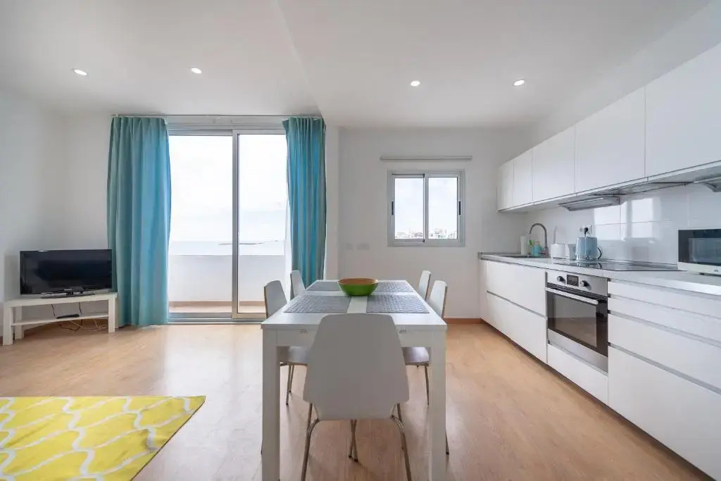 VISTA PLAYA Y MAR - sea view, wifi and AC