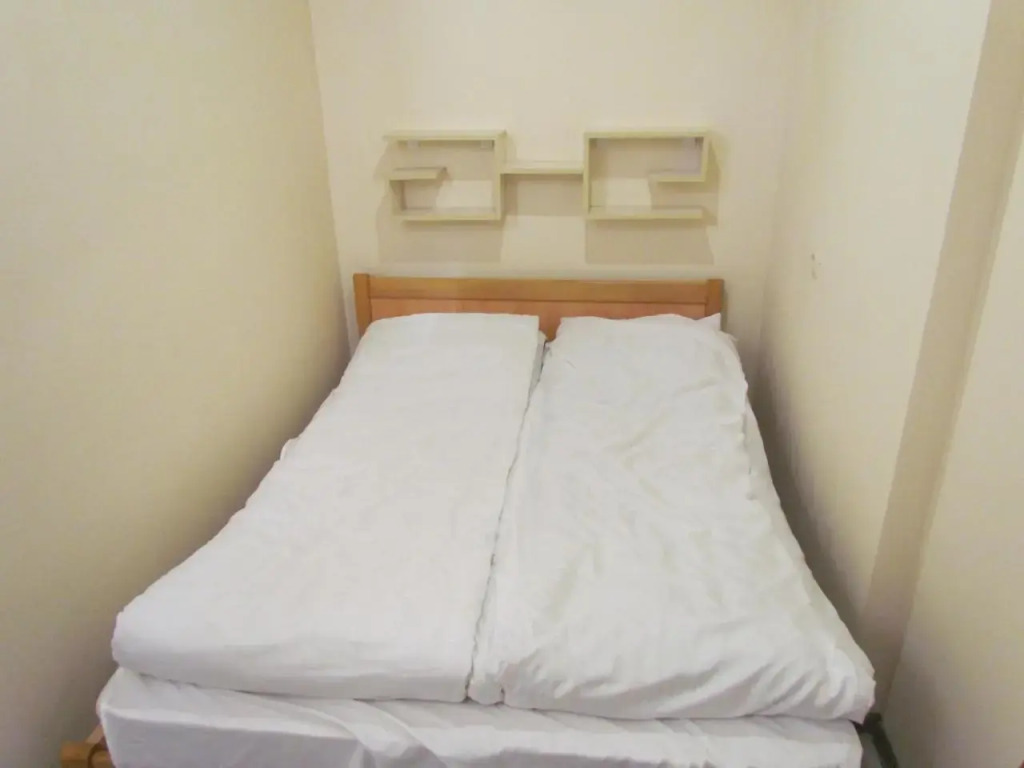DownTown Guest House