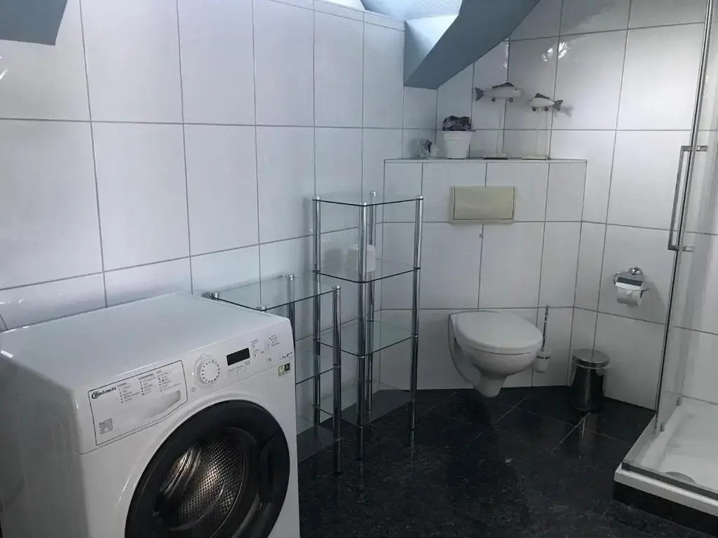 Gartenweg 7 Wohnung 2 3 oben links