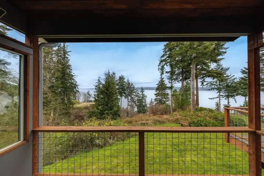 Water Views: Whidbey Island Hideaway w/ Deck