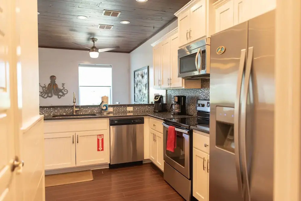 Getaway 3 Bedrooms 3.5 Bathrooms Townhouse