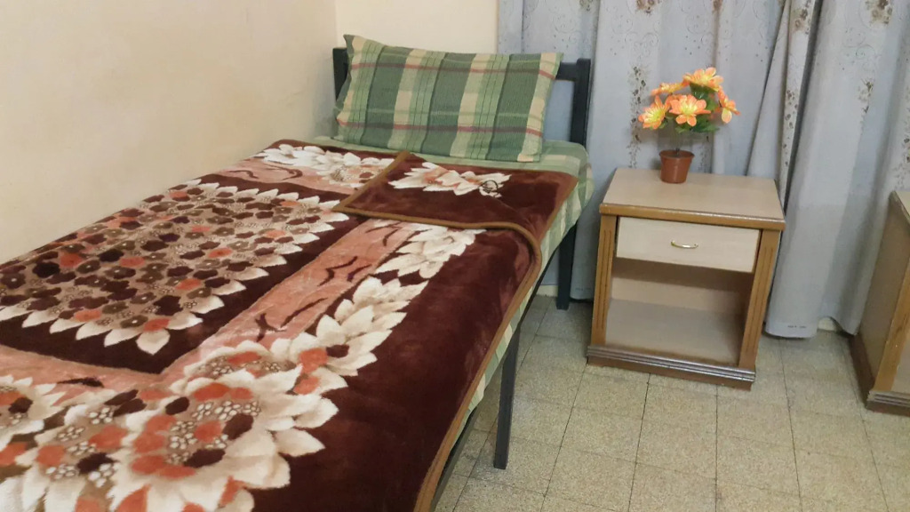 Cliff - Hostel