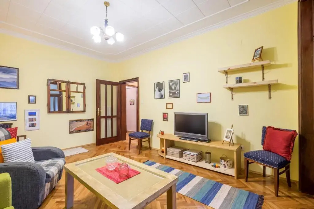 PhotoHome - Aristocratic Center of Sofia