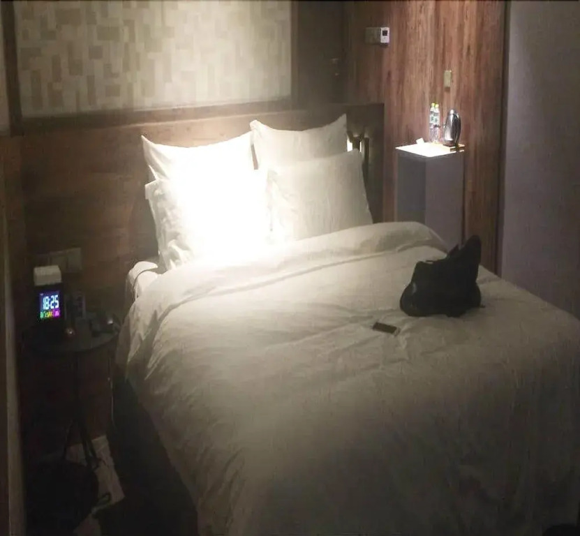 F-hotel