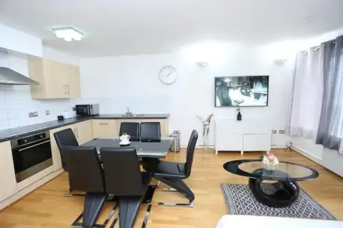 Gorgeous 2 Bathroom Woolwich