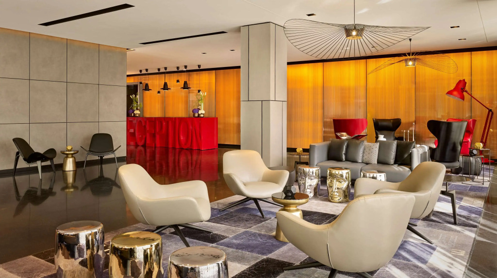 Park Plaza London, Park Royal
