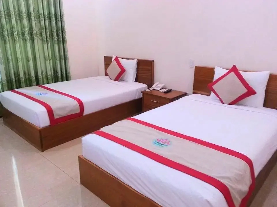 Double Lotus Hotel