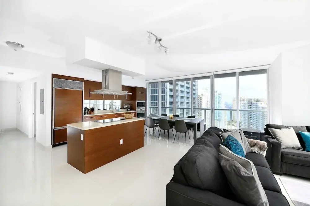 Miami World Rental - Iconbrickell 4810