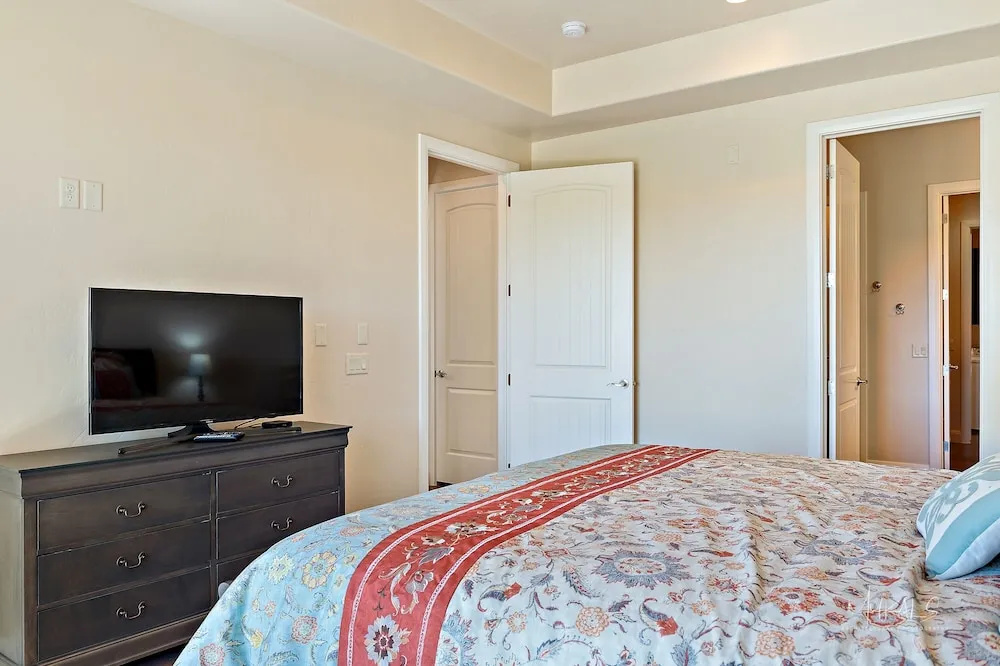 Above Par townhouse