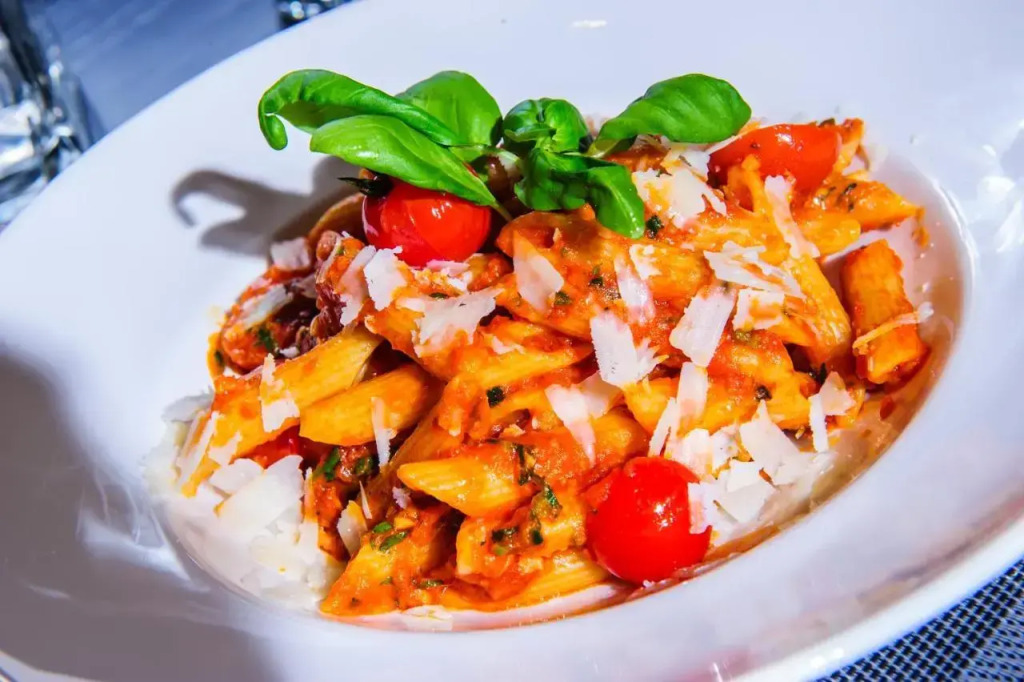 Somewhere Hotel Apartment