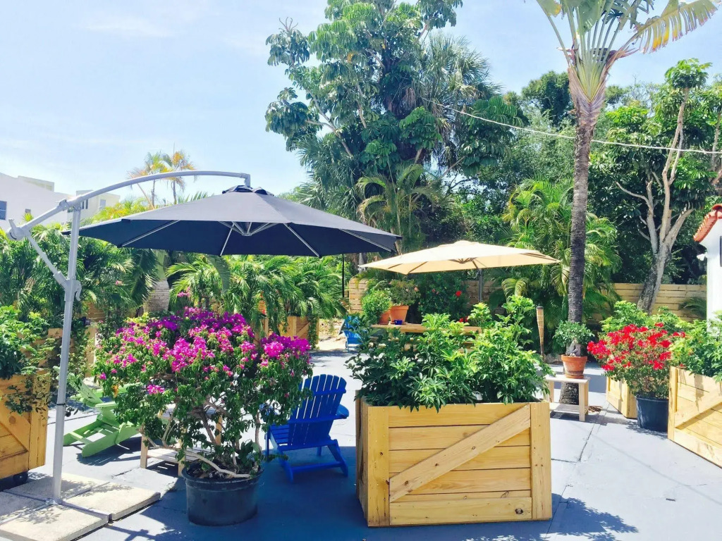 Oasis Hotel