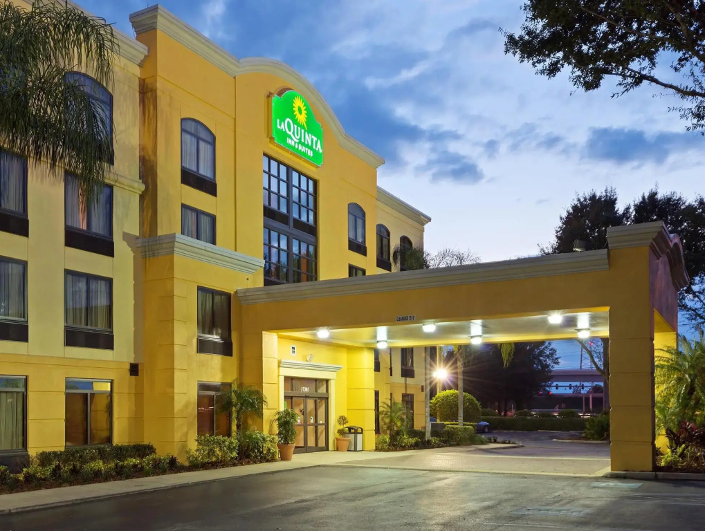 Comfort Inn & Suites Tampa North I-75