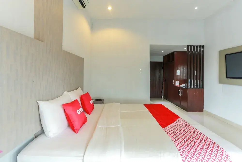 OYO 2073 Grand Inn Hotel Lombok