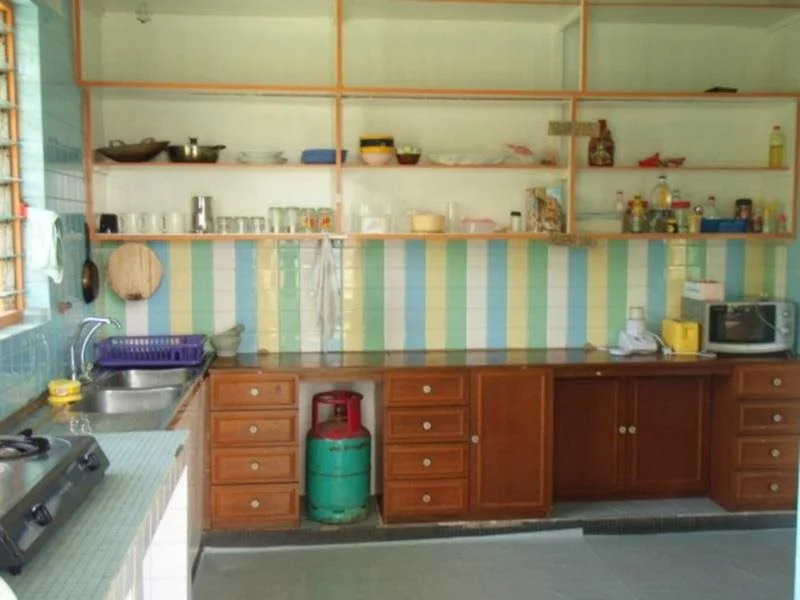 Borneo Beachouse Backpackers