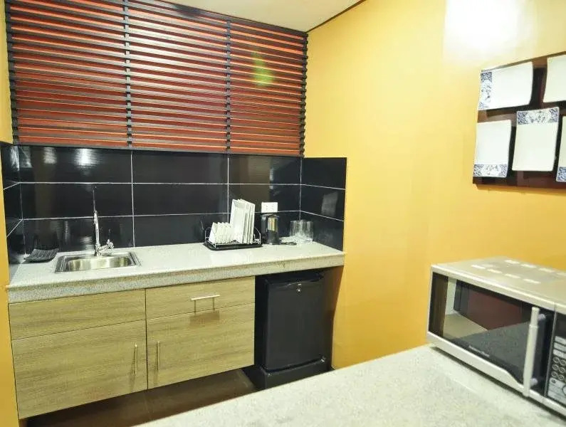 isuites Hotel
