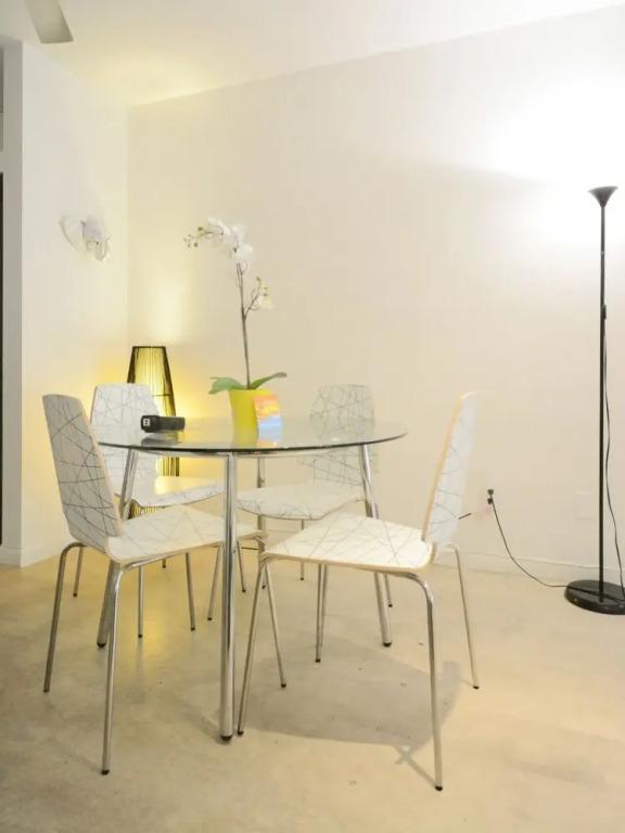 Art Deco Studio Apartments