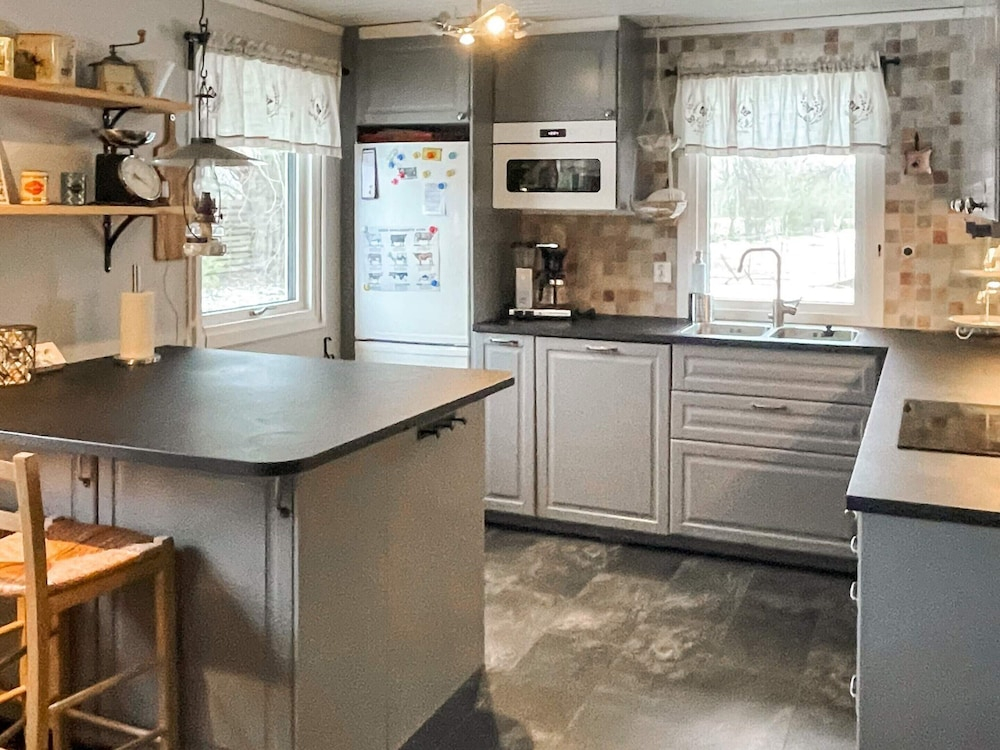 6 Person Holiday Home in Lottorp