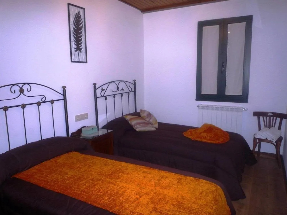 Albergue-Hostel Casa da Gandara