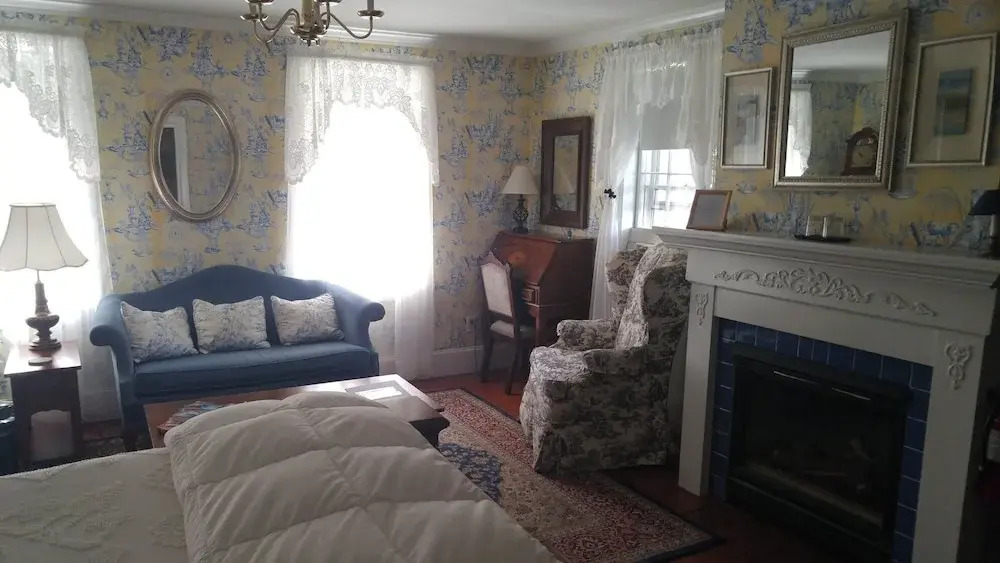 The Harpswell Inn