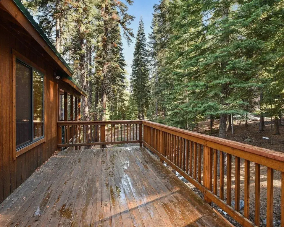 Knotty Pines Retreat