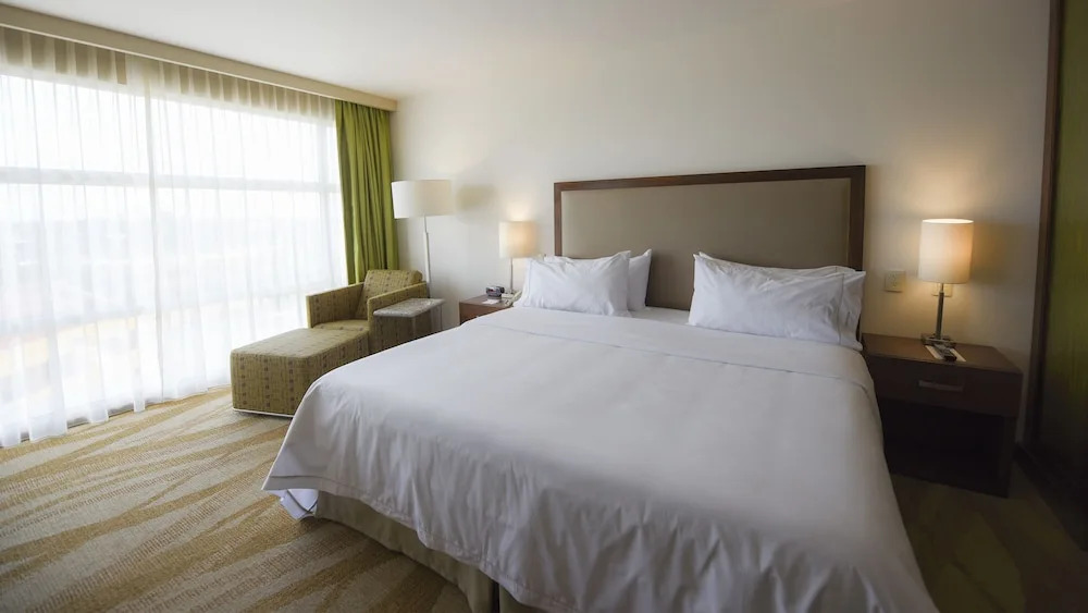 Holiday Inn Express and Suites Celaya