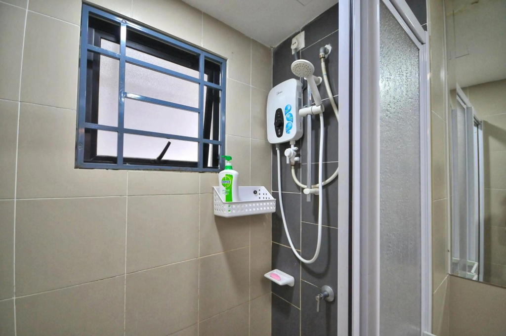 Rusnoor Homestay Alami Residensi 2-17-2
