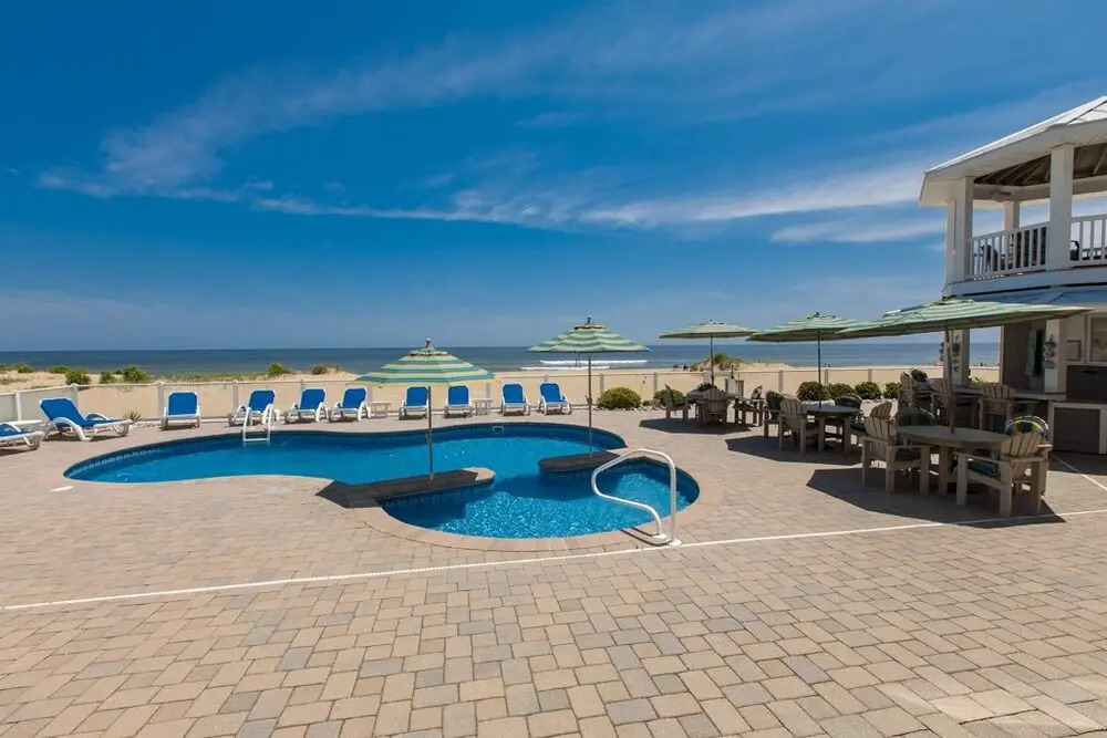 Royal Shell (formerly Lynnhaven Resort) - 10 Br Home