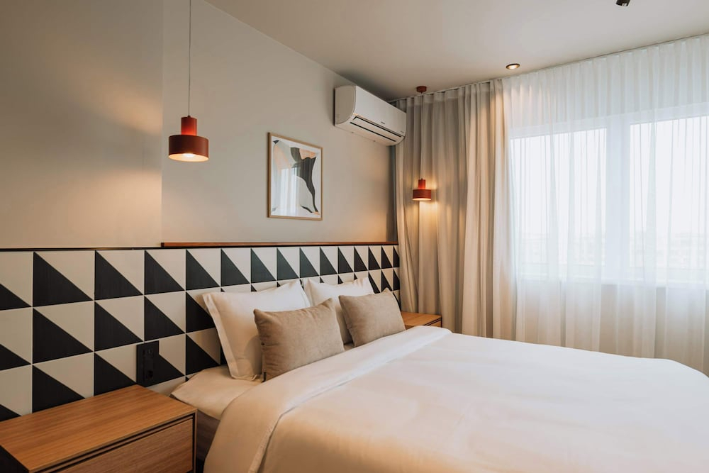 Central Boulevard Apartments by Olala Homes