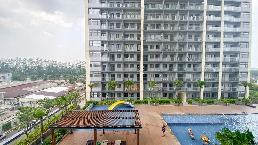 Homey And Minimalist Studio At Daan Mogot City Apartment