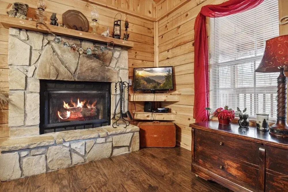 Sleepin' Inn 2 Bedroom Cabin by RedAwning