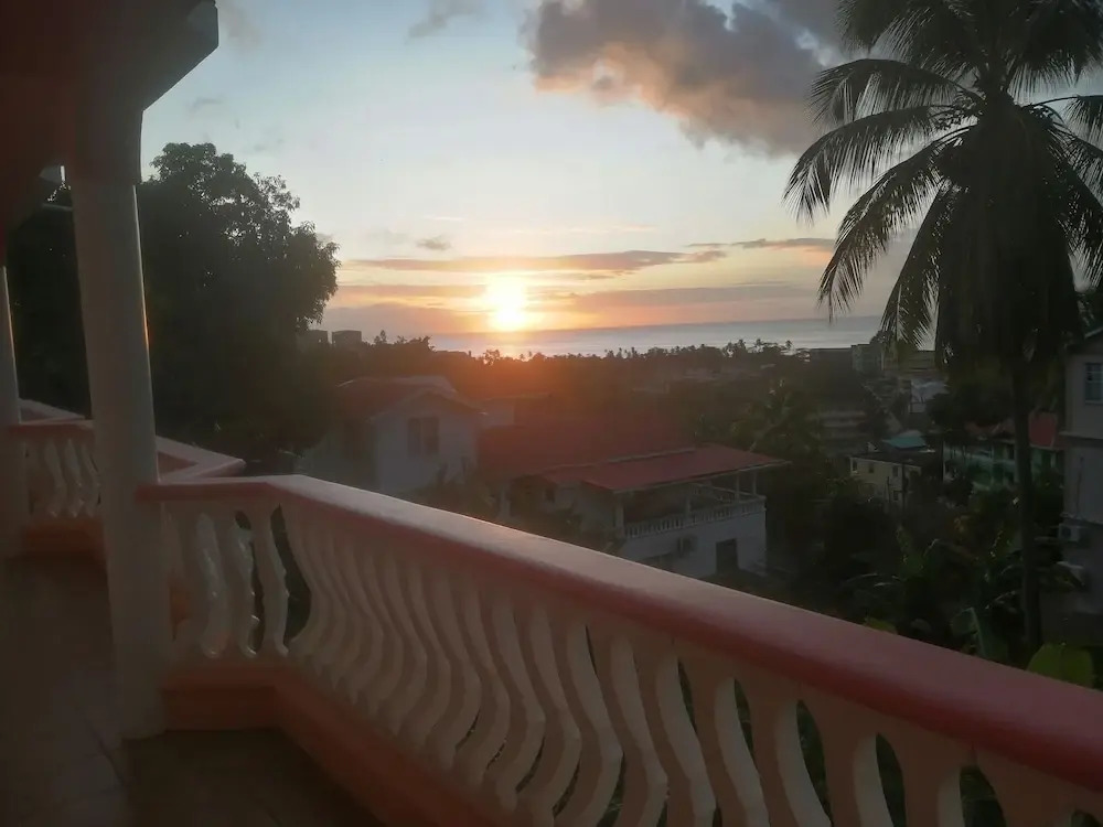 Louislyn Apartments