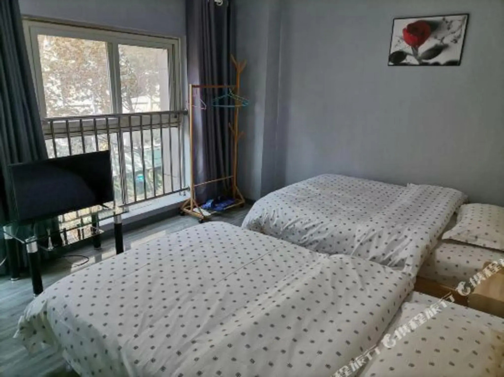 Longfeng Hotel (Wuhan Peace Park Wushang City Aole Branch)