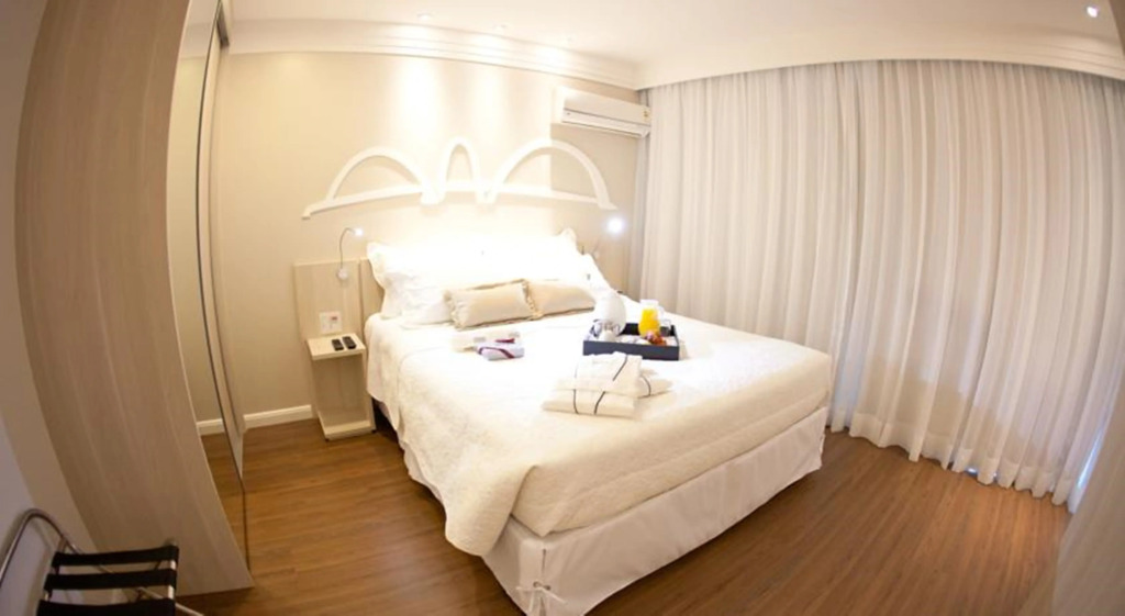 FLAT NO MERCURE BRASÍLIA LIDER, COM LIMPEZA DIÁRIA GRÁTIS, AO LADO DA ESPLANADA DOS MINISTÉRIOS, ESTÁDIO MANÉ GARRINCHA E CENTRO DE CONVENÇÕES, COM PISCINA, ACADEMIA, RESTAURANTE, RECEPÇÃO 24HS By REI DOS FLATS