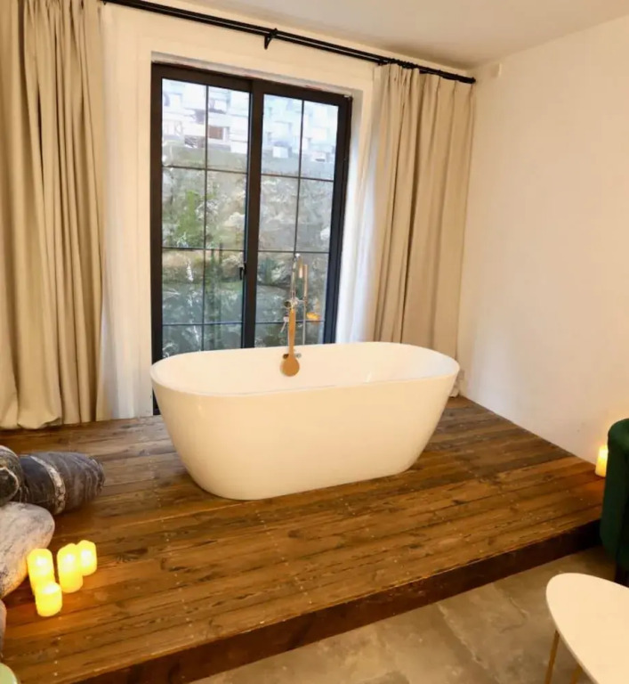 Haiyue Courtyard Homestay (Hangzhou West Lake Branch)