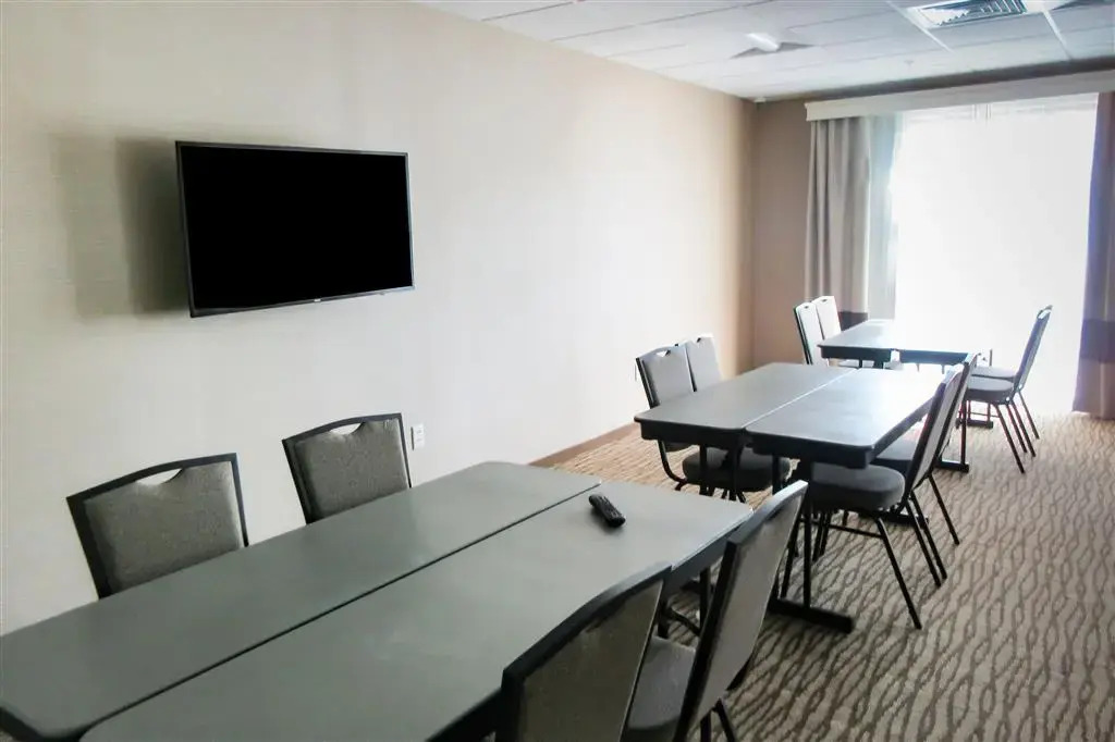 Comfort Inn & Suites Madisonville