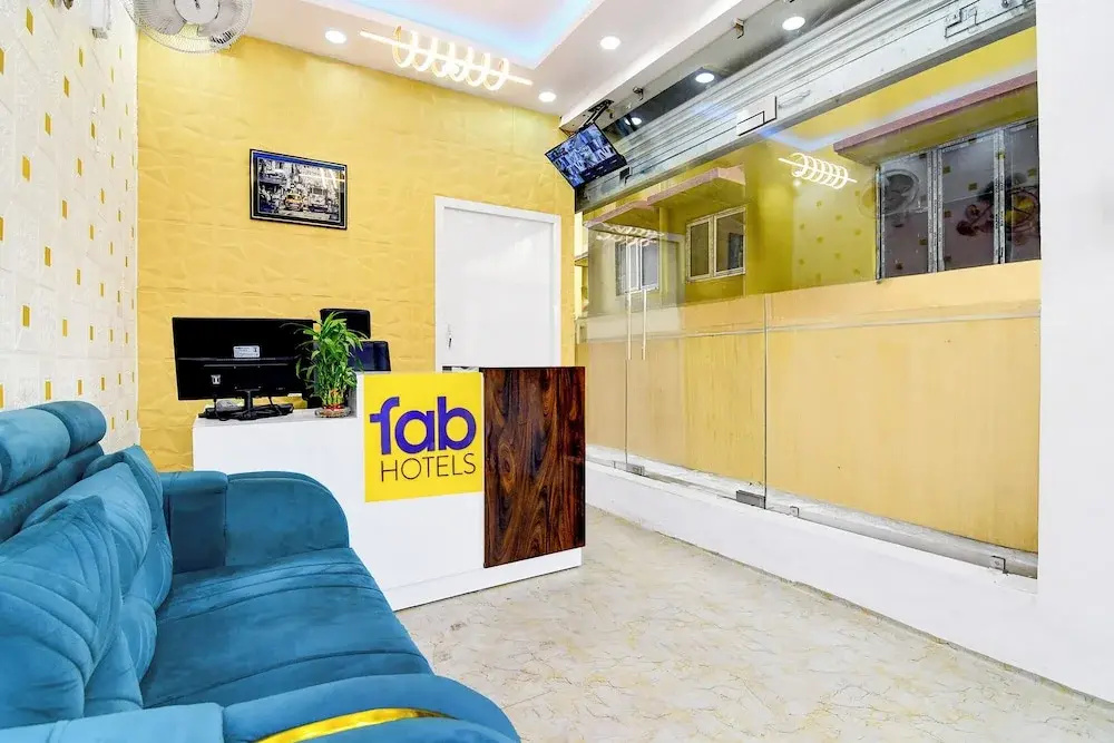 Fabhotel Florence Palace