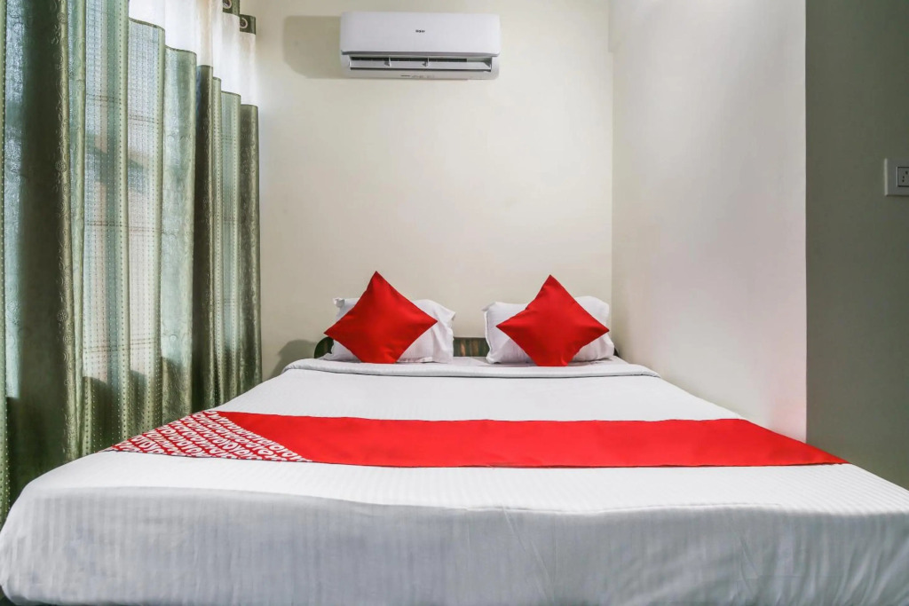 Flagship 70422 Hotel Lokenath
