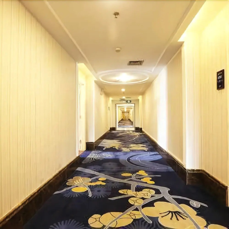 Lijiang Hotel