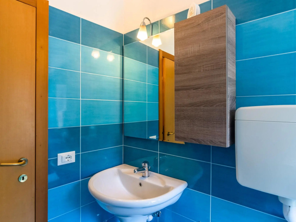 Serene Apartment in Manerba Del Garda with Pool