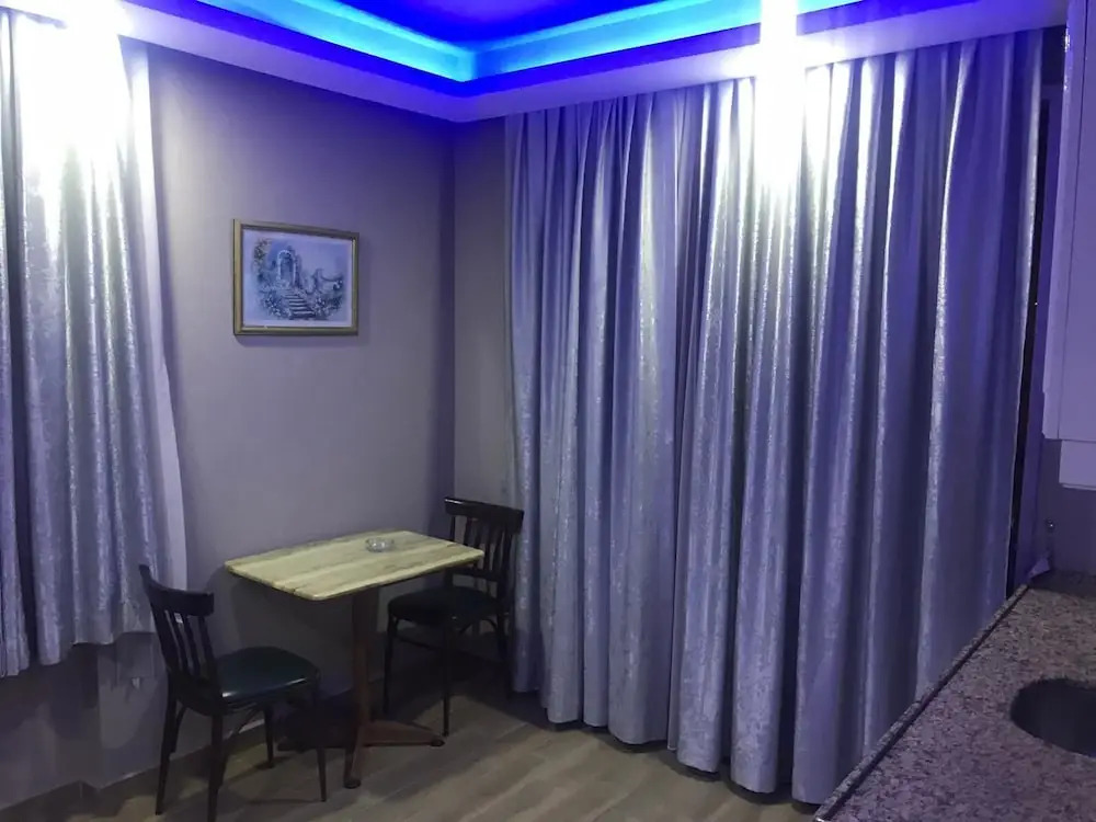 Imperial Apart
