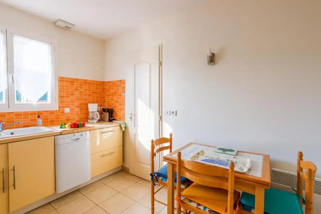 VILLA CLEMENTINIERS VI4266 By Riviera Holiday Home