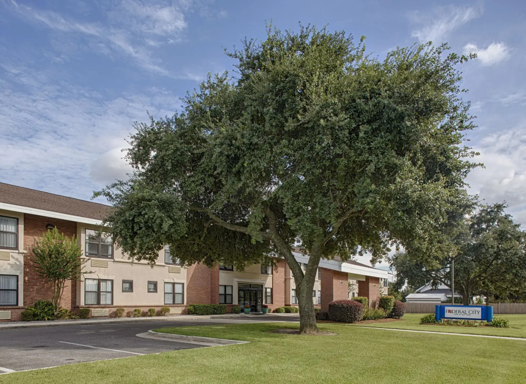 Federal City Inn & Suites