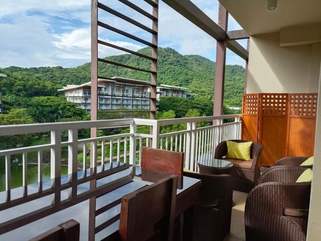Miranda 514B by Raquel's Place at Pico de Loro