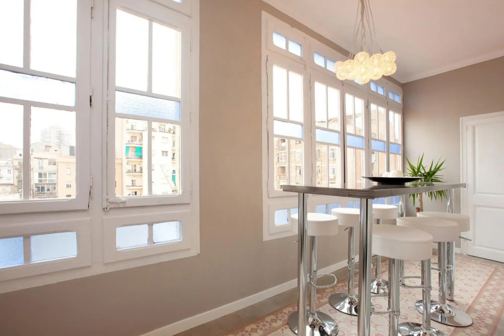 SOFIA 2 · Sofia's Gallery · Charming apartment in a real Barcelona surrounding