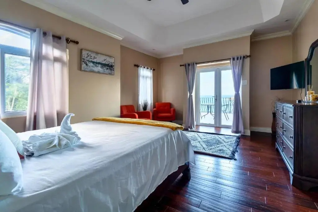Luxury Getaway with Pool and Amazing Ocean view - Montego Bay
