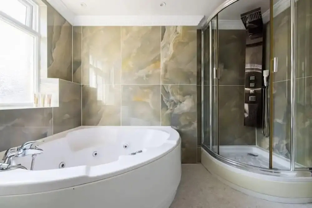 The Sussex Garden Retreat - Elegant 2bdr Flat